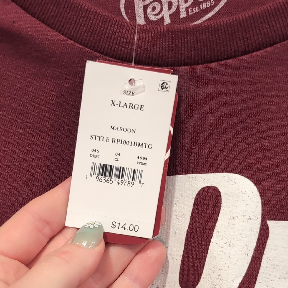 Red Short Sleeve Tee Shirt - Picture 6 of 7